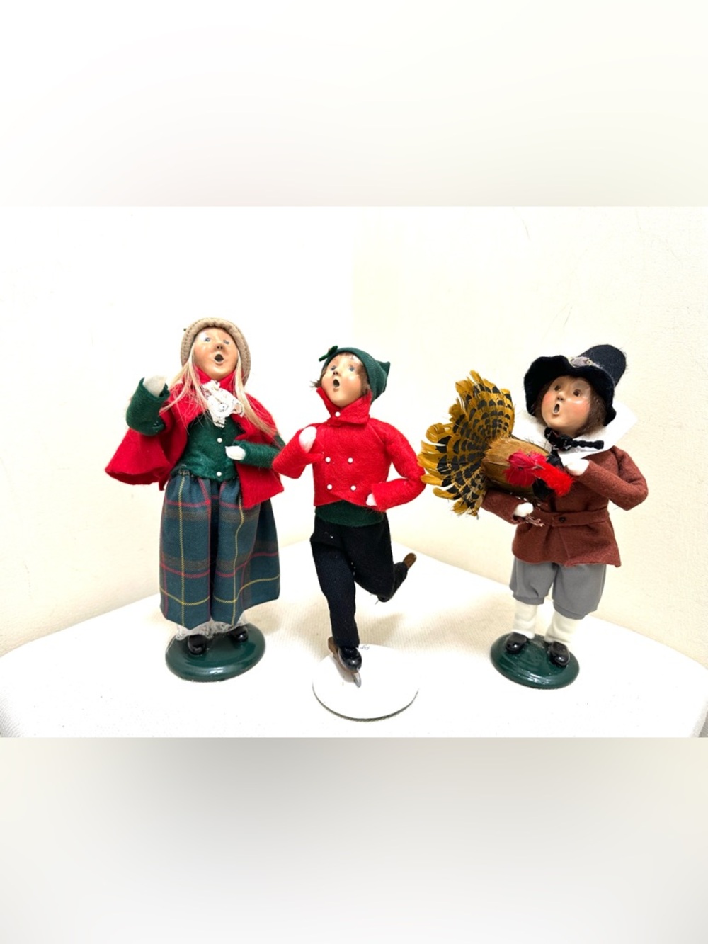 Byer’s Choice Christmas Caroler Figurine Set of 3- GREAT CONDITION!